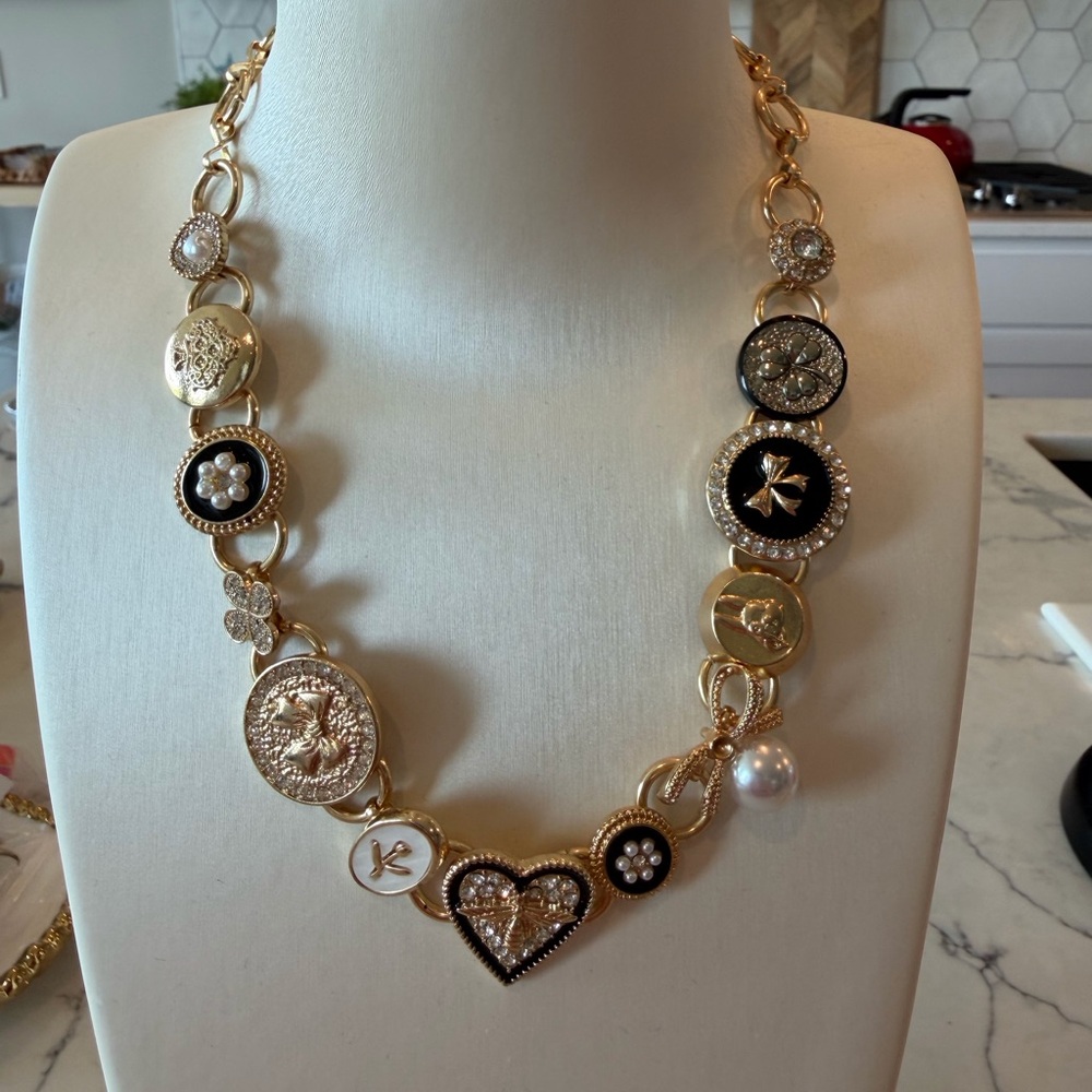 Gold Tone Necklace